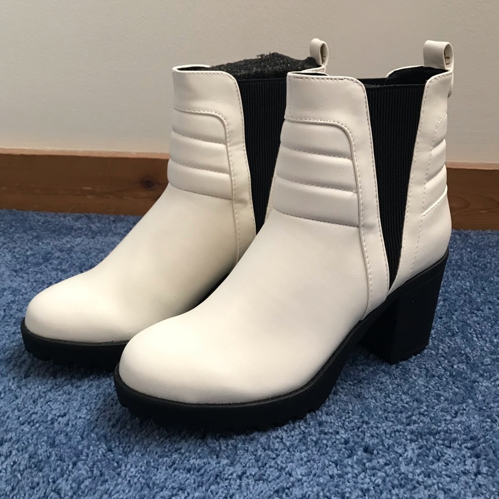 Material Girl Womens Comfort Zipper Accent Ruched Myah Round Toe Block Heel Boots Black Size 7 M